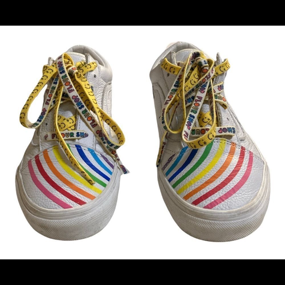 Vans big girl white rainbow leather sneaker sz 5.5
